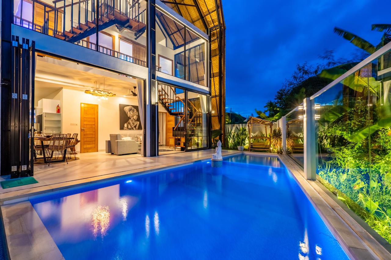 Pererenan Beachfront Sky Villa
